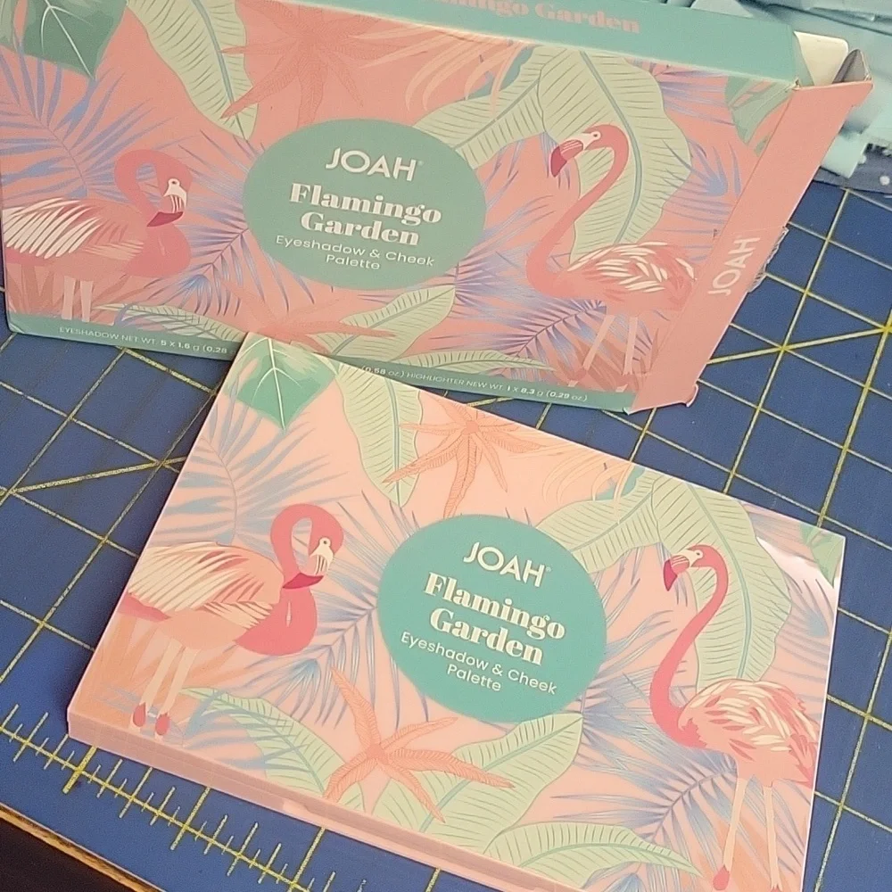 KISS Joah Flamingo Garden Eyeshadow & Cheek Palette NEW